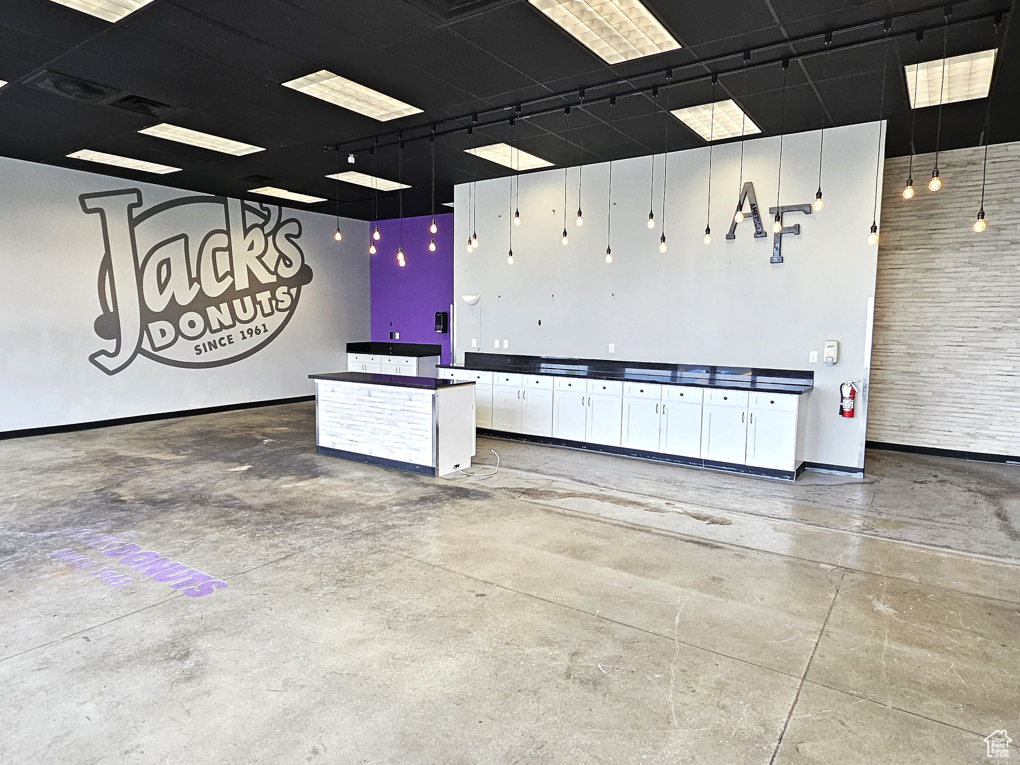 OLD TOWN - Commercial Lease