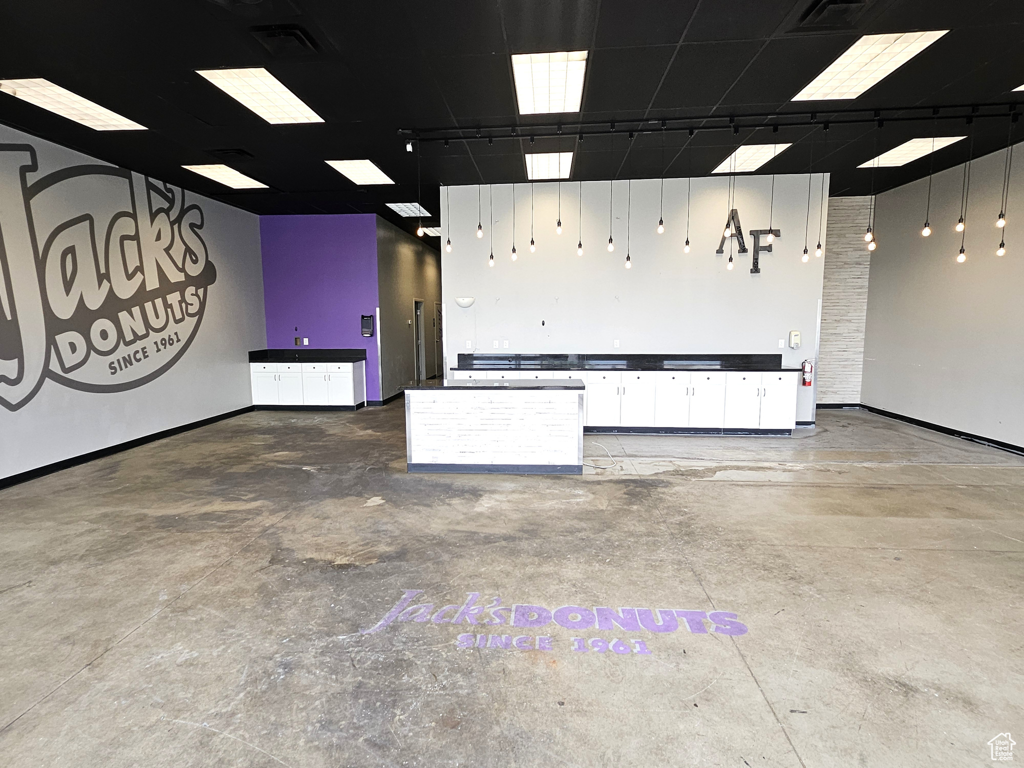 OLD TOWN - Commercial Lease