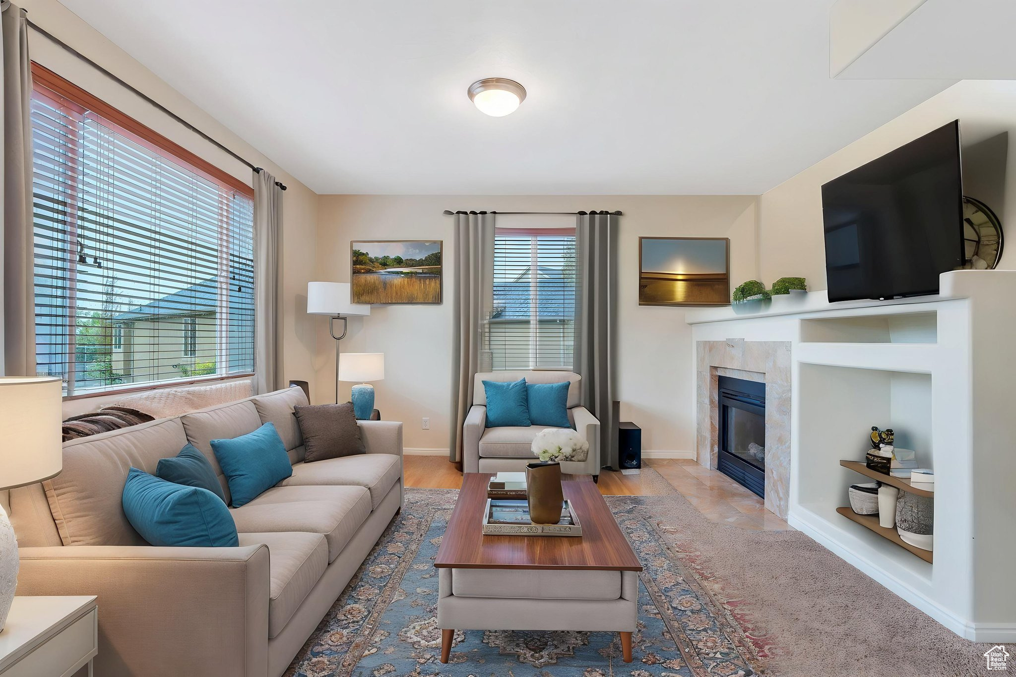 SILVER LAKE VILLAGE - Residential