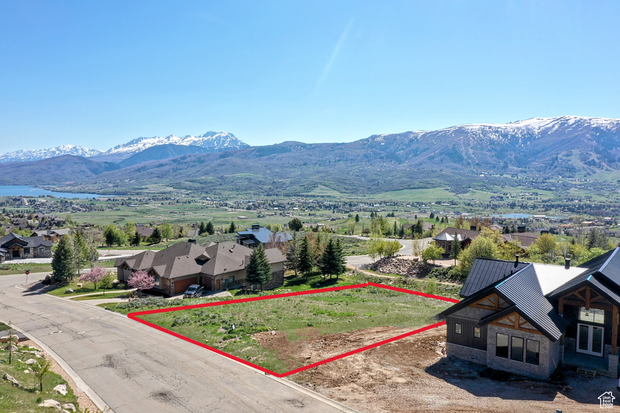 THE HIGHLANDS - Land