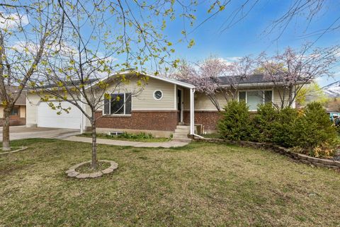 Townhouse For Sale - 151 S 400<br/> Hyrum, UT 84319