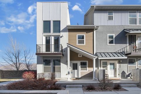 Photo of 902 S 2610 E, Spanish Fork, UT 84660 (MLS # 2134345)