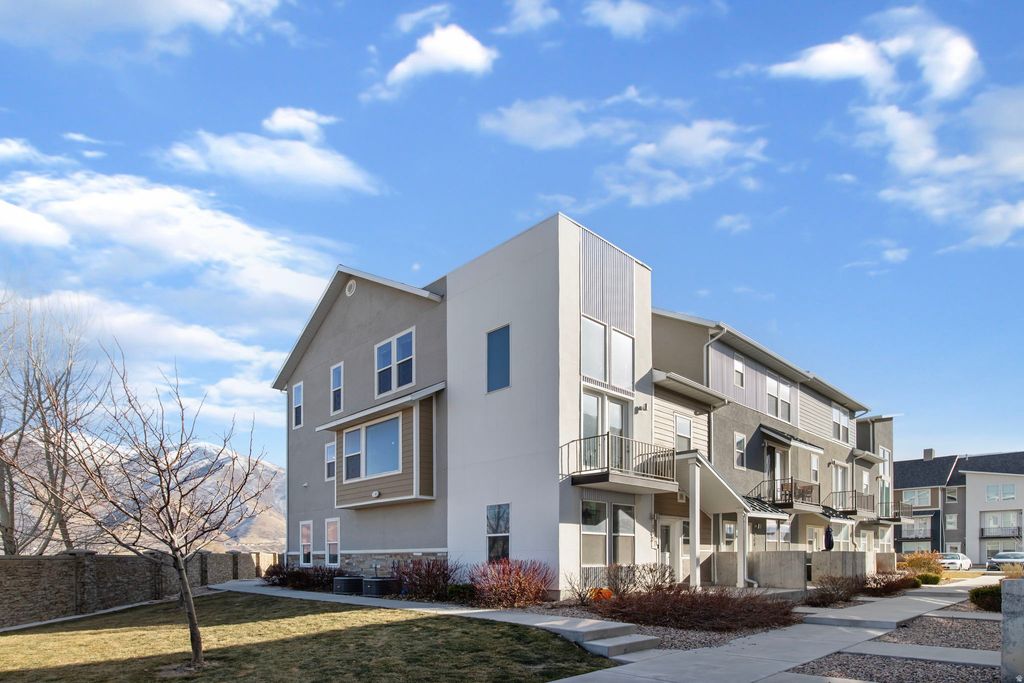 Photo of 902 S 2610 E, Spanish Fork, UT 84660 (MLS # 2134345)