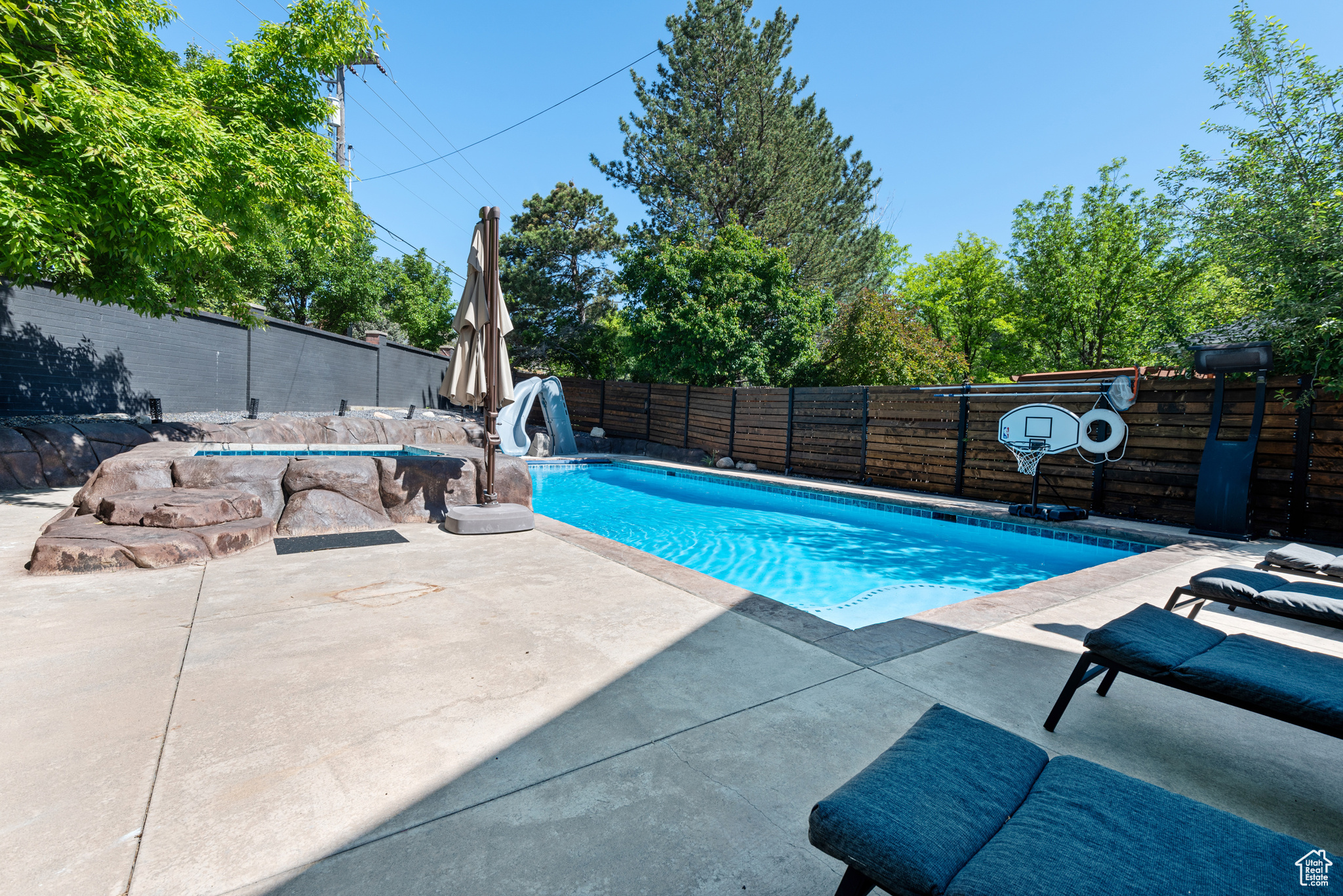 Sandy, Utah 84092, United States, 7 Bedrooms Bedrooms, ,4 BathroomsBathrooms,Residential,Active,120098