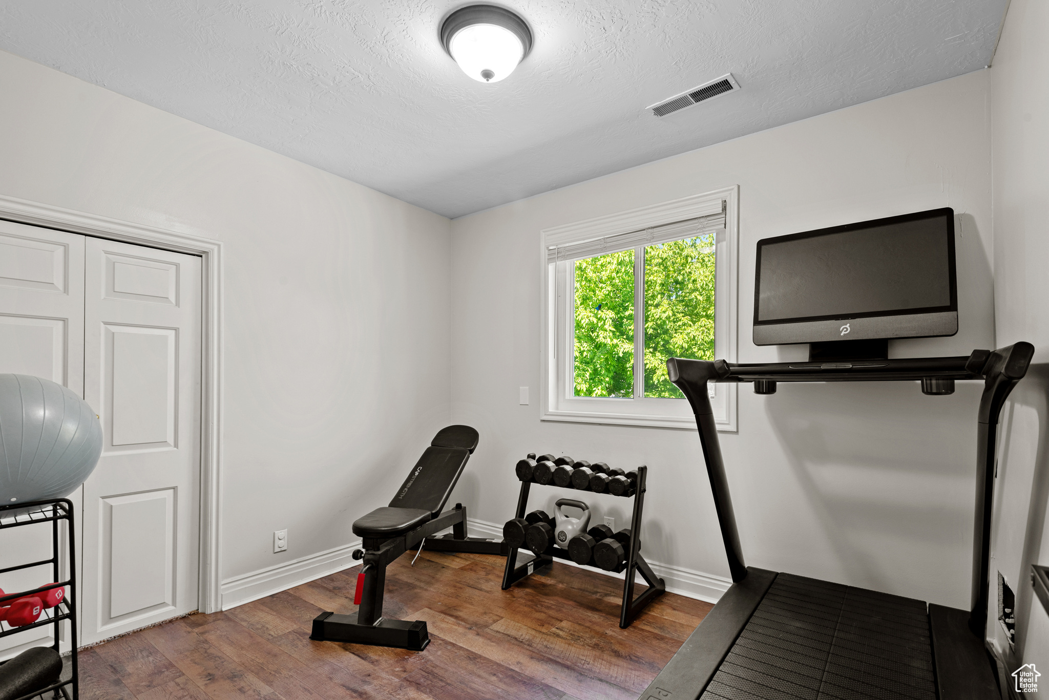 Sandy, Utah 84092, United States, 7 Bedrooms Bedrooms, ,4 BathroomsBathrooms,Residential,Active,120098