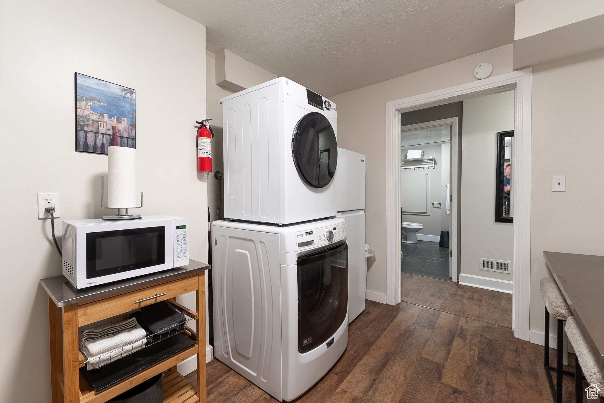 Sandy, Utah 84092, United States, 7 Bedrooms Bedrooms, ,4 BathroomsBathrooms,Residential,Active,120098