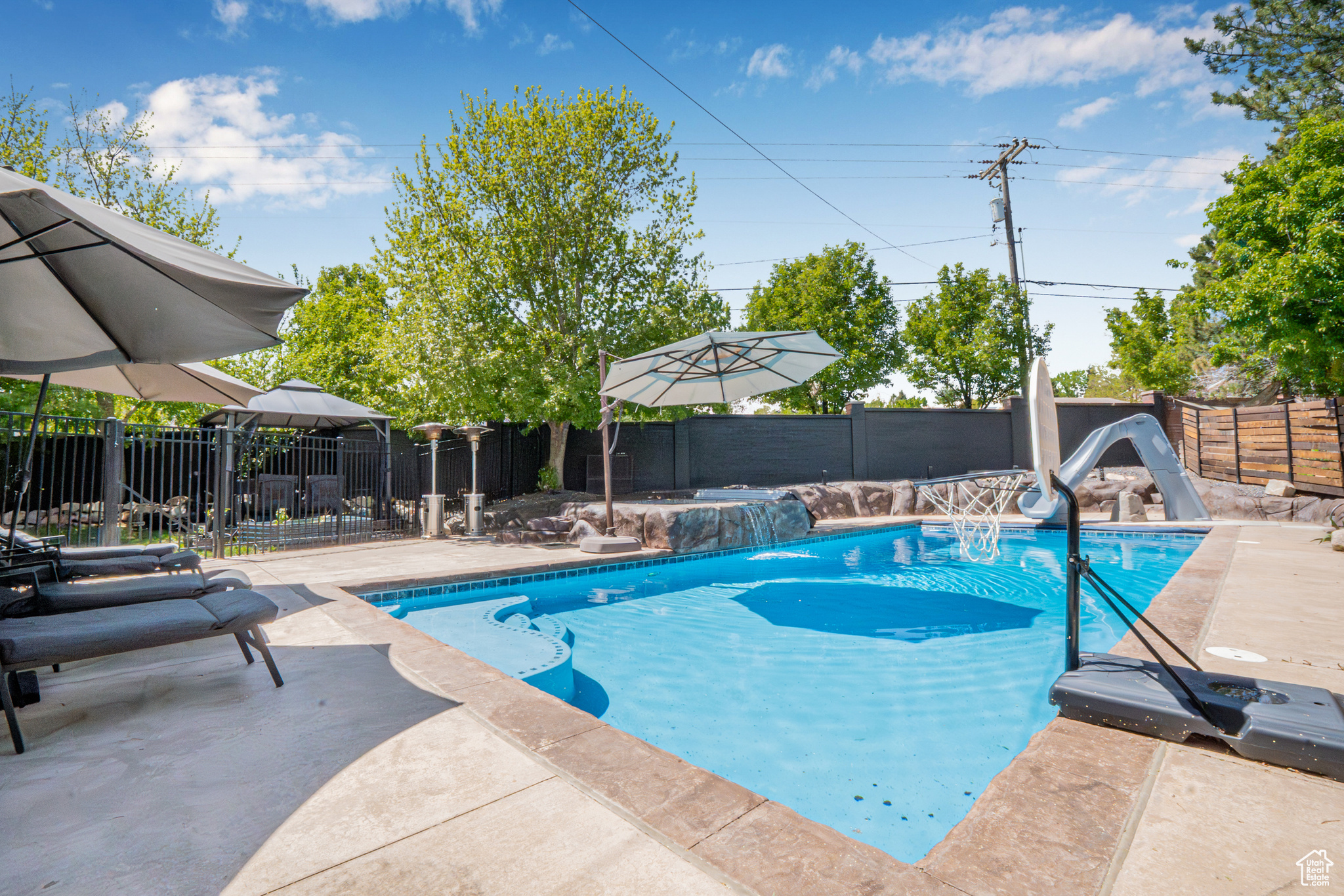 Sandy, Utah 84092, United States, 7 Bedrooms Bedrooms, ,4 BathroomsBathrooms,Residential,Active,120098