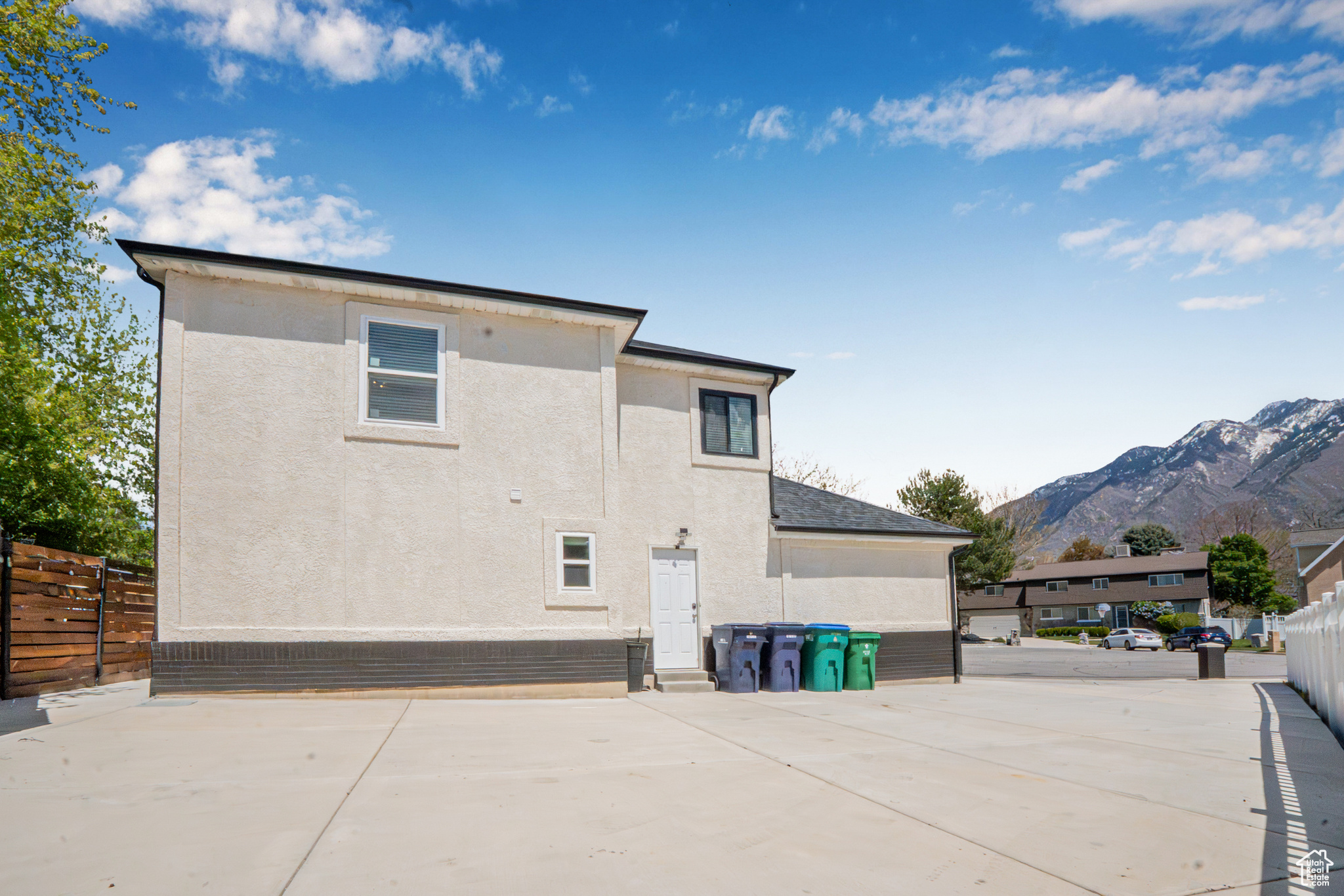 Sandy, Utah 84092, United States, 7 Bedrooms Bedrooms, ,4 BathroomsBathrooms,Residential,Active,120098