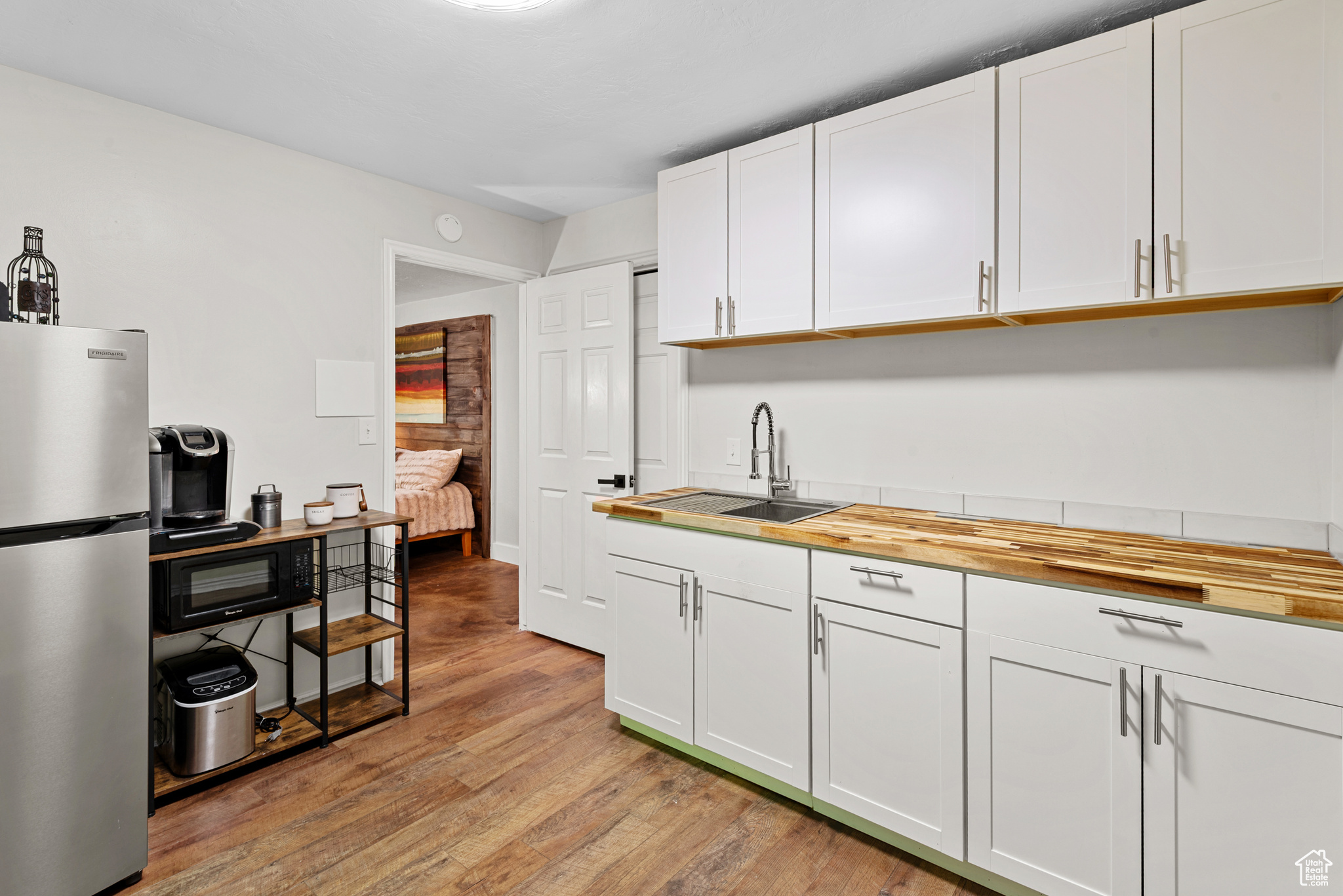 Sandy, Utah 84092, United States, 7 Bedrooms Bedrooms, ,4 BathroomsBathrooms,Residential,Active,120098