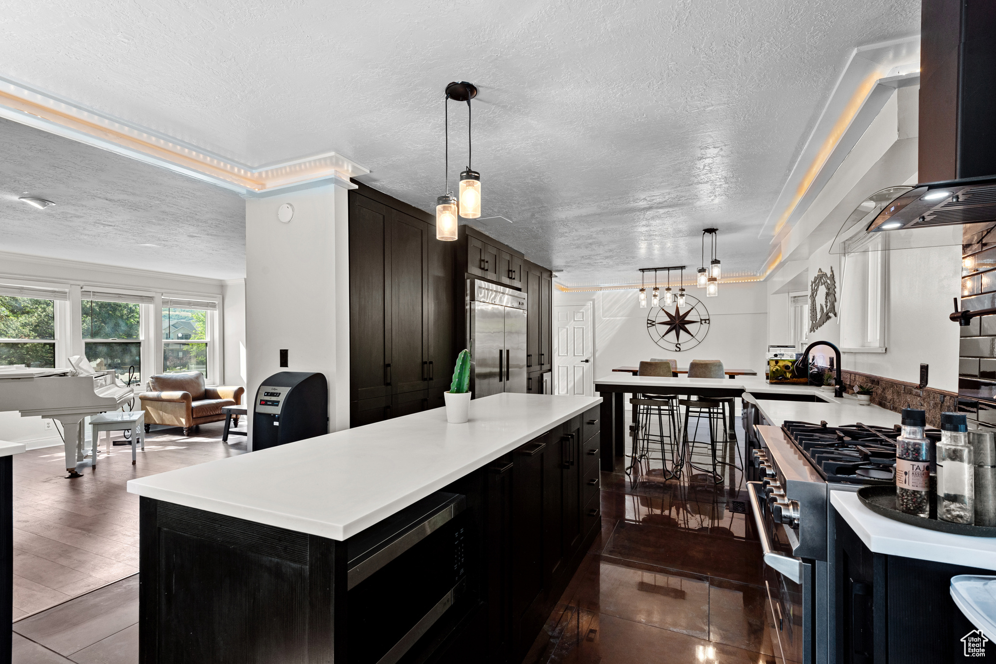 Sandy, Utah 84092, United States, 7 Bedrooms Bedrooms, ,4 BathroomsBathrooms,Residential,Active,120098