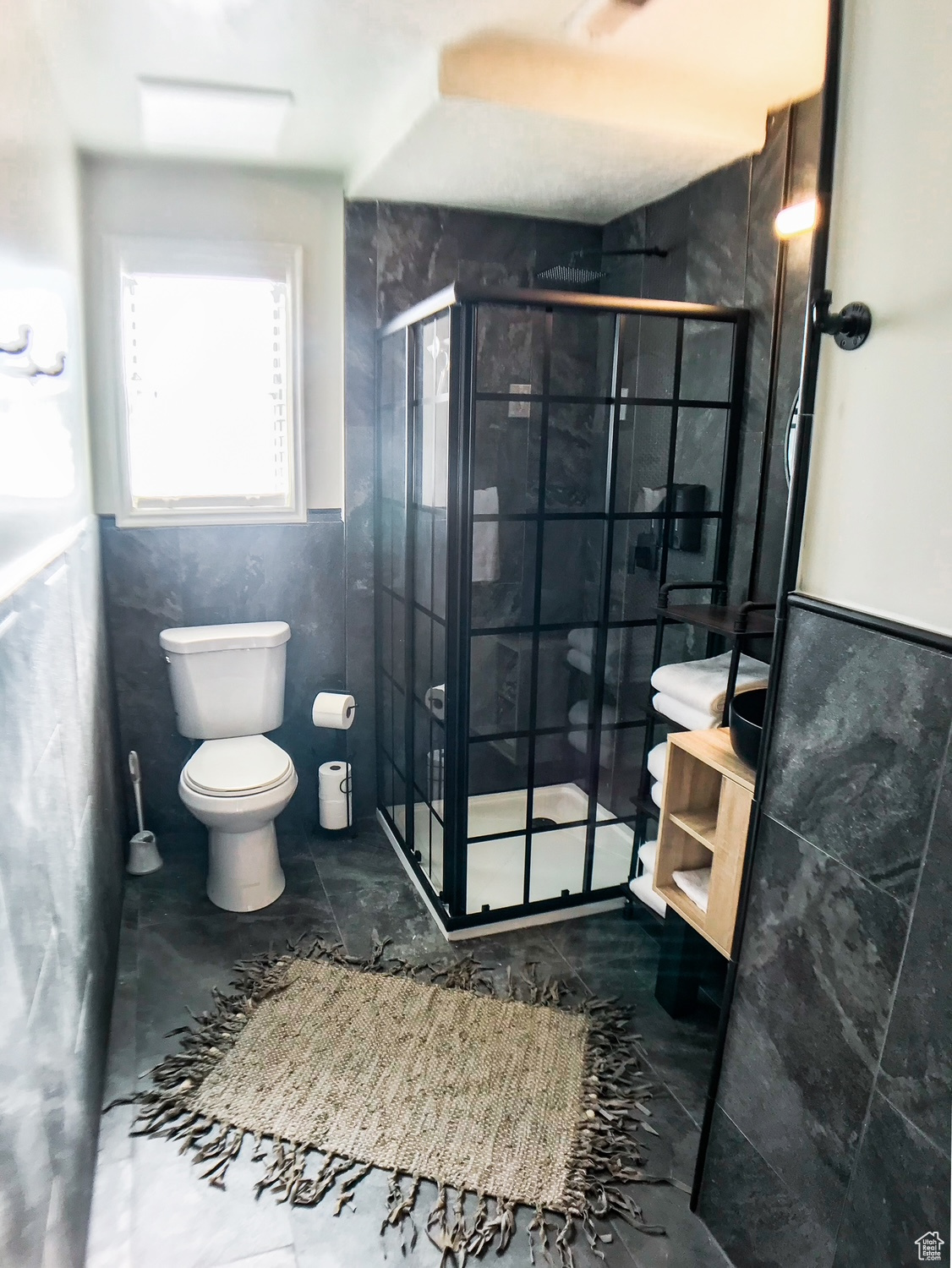 Sandy, Utah 84092, United States, 7 Bedrooms Bedrooms, ,4 BathroomsBathrooms,Residential,Active,120098