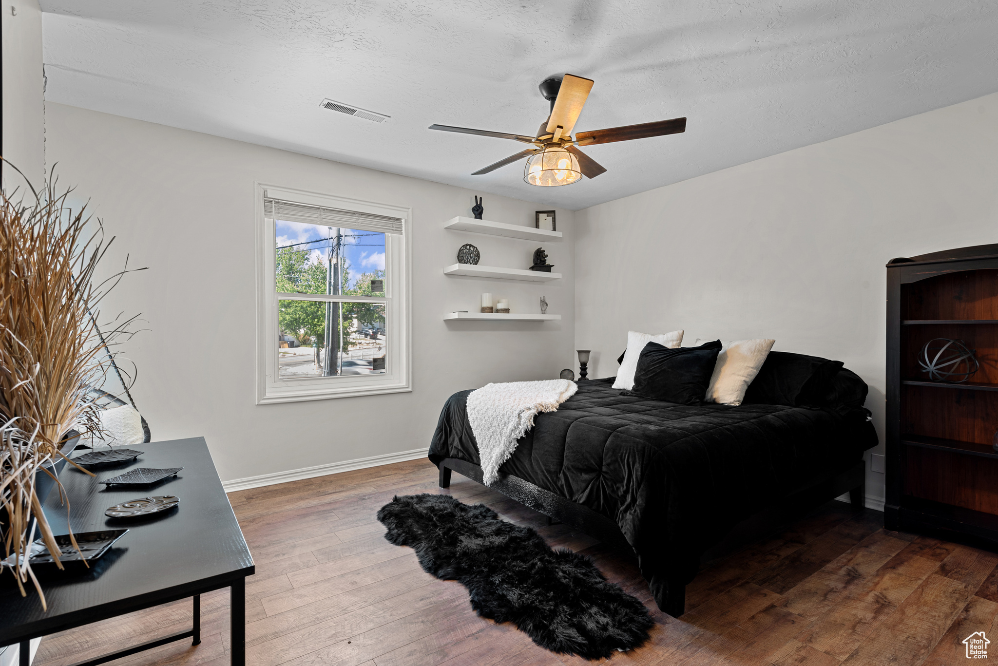 Sandy, Utah 84092, United States, 7 Bedrooms Bedrooms, ,4 BathroomsBathrooms,Residential,Active,120098