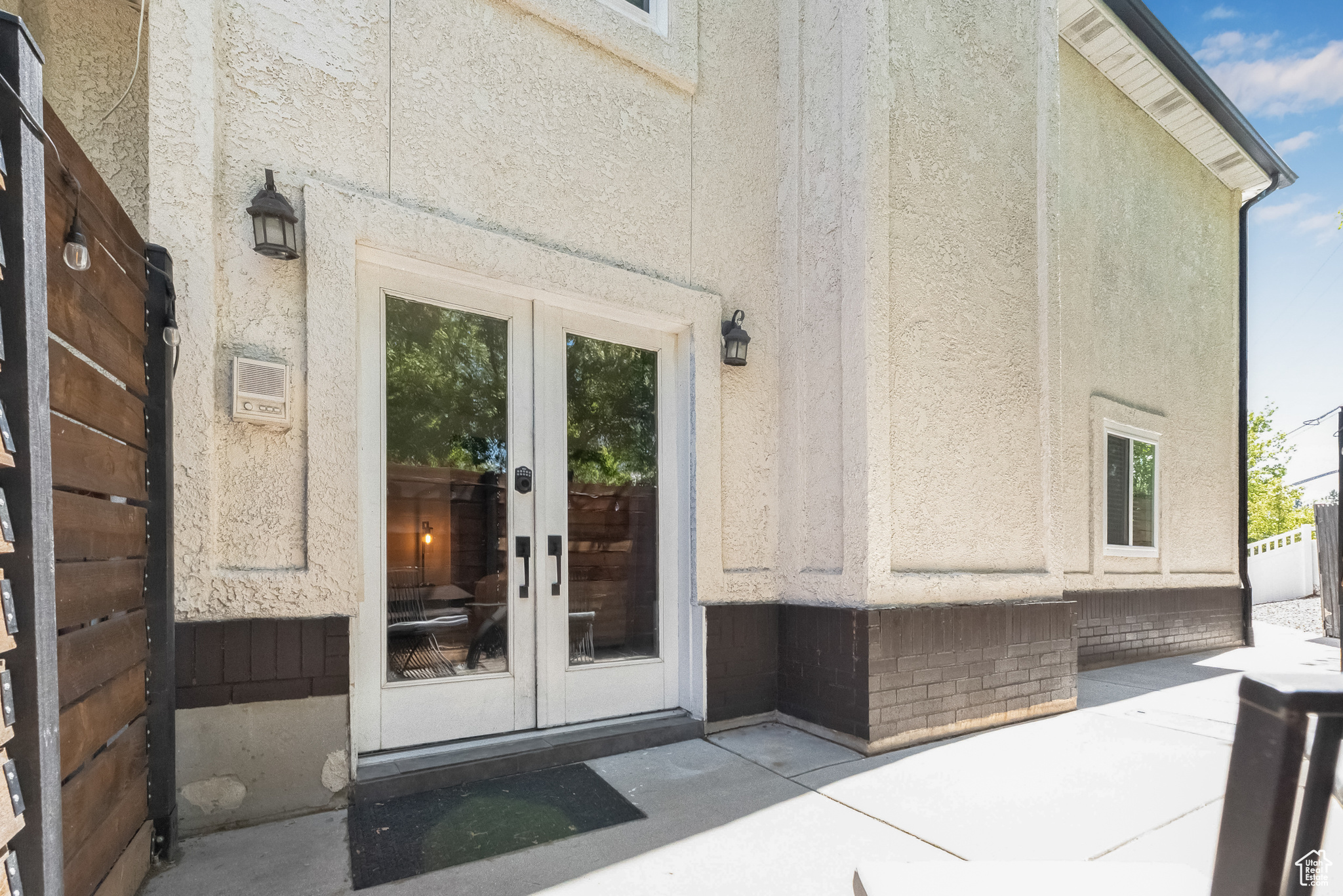 Sandy, Utah 84092, United States, 7 Bedrooms Bedrooms, ,4 BathroomsBathrooms,Residential,Active,120098