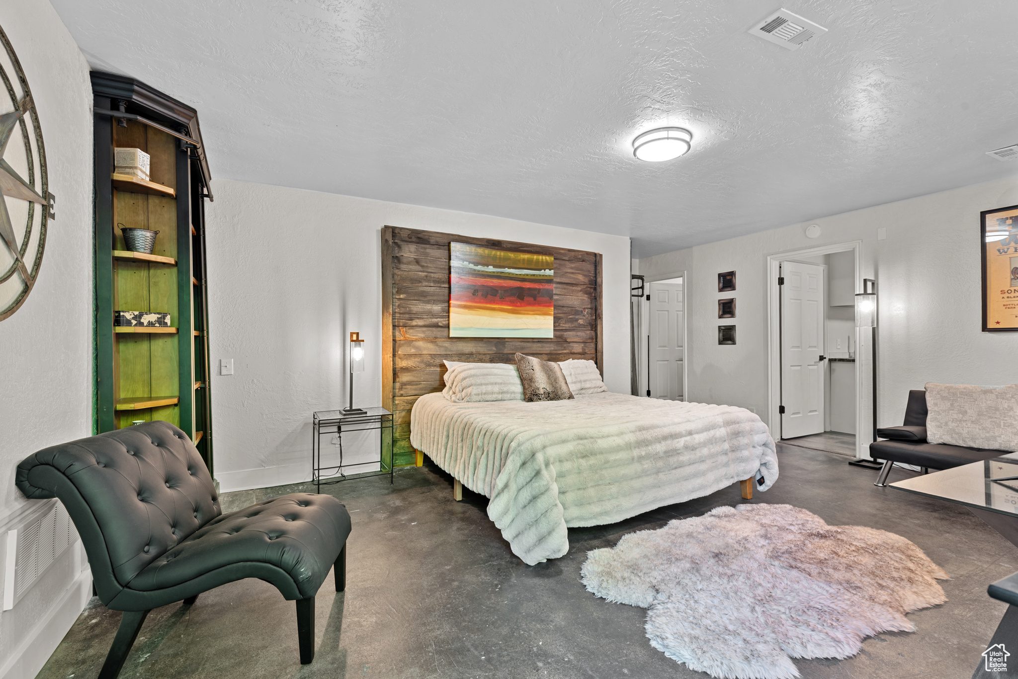 Sandy, Utah 84092, United States, 7 Bedrooms Bedrooms, ,4 BathroomsBathrooms,Residential,Active,120098