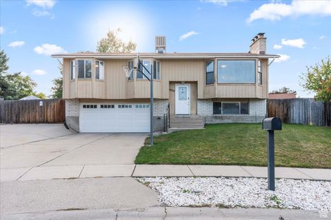 Photo of 4624 S HARRISONWOOD CIR W, West Valley City, UT 84119 (MLS # 2115035)