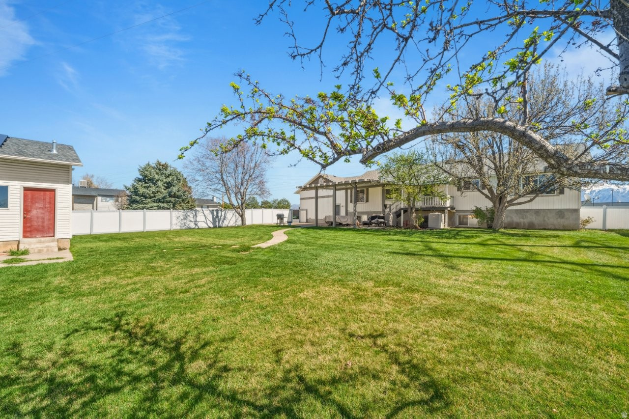 MEADOW PARK #10 - Residential