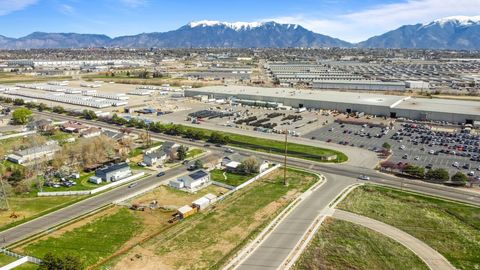 Tiny photo for 1055 S 1000 W, Clearfield, UT 84015 (MLS # 2145066)