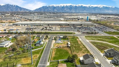 Tiny photo for 1055 S 1000 W, Clearfield, UT 84015 (MLS # 2145066)