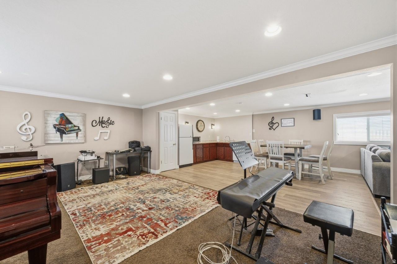 MEADOW PARK #10 - Residential