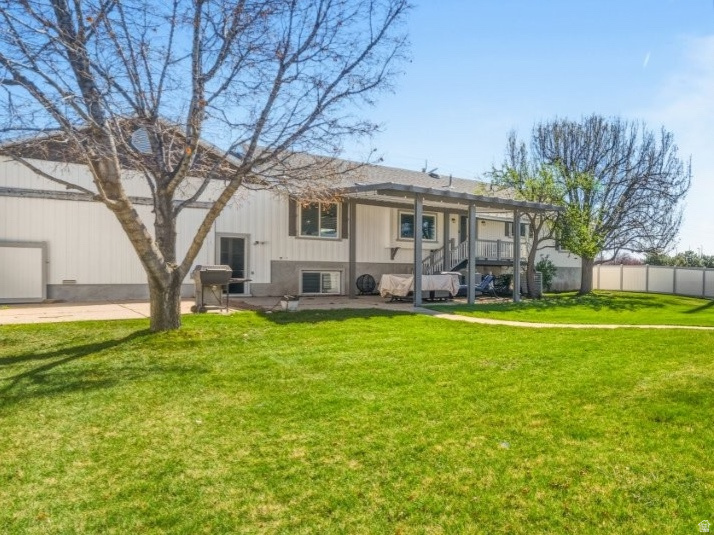 MEADOW PARK #10 - Residential