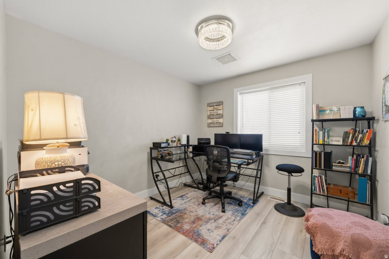 MEADOW PARK #10 - Residential