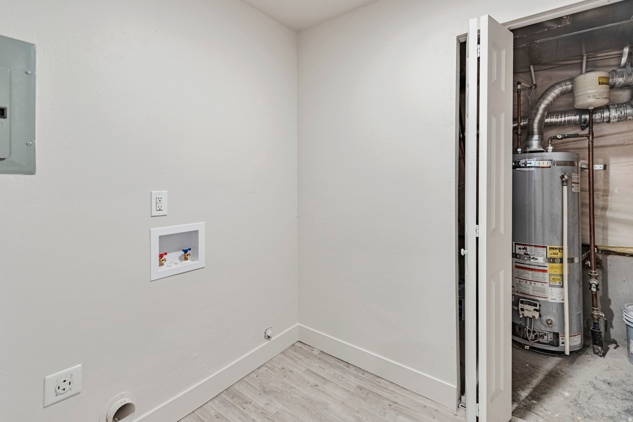 FOXBORROUGH - Residential