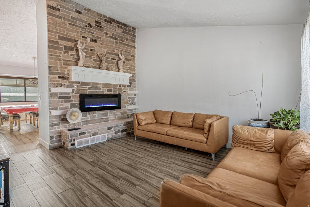 Photo of 1071 AMIGA DR W, Salt Lake City, UT 84104 (MLS # 2135792)