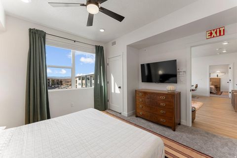 Tiny photo for 226 N CLIFF SIDE DR #L301, Hurricane, UT 84737 (MLS # 2126975)