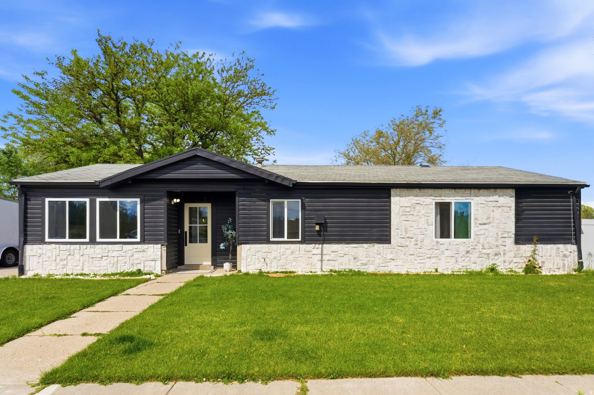 GLENDALE ADD SUB - Residential