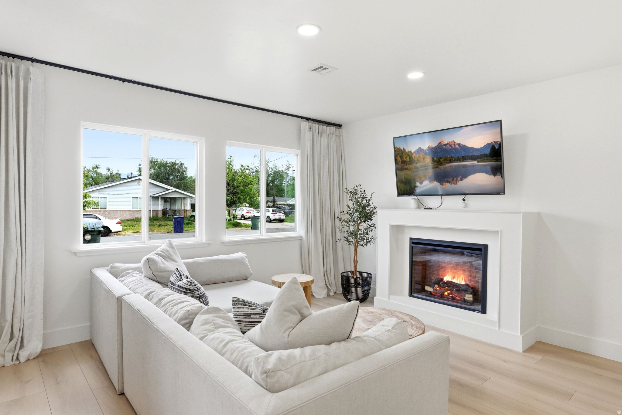 GLENDALE ADD SUB - Residential