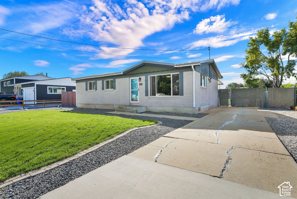 Photo of 2969 W 1300 N, Clinton, UT 84015 (MLS # 2188288)