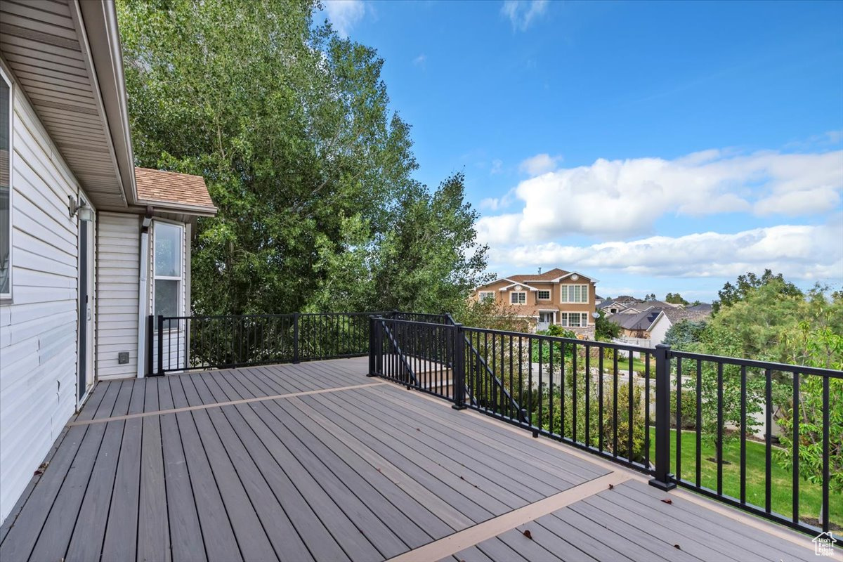 OQUIRRH HIGHLANDS - Residential