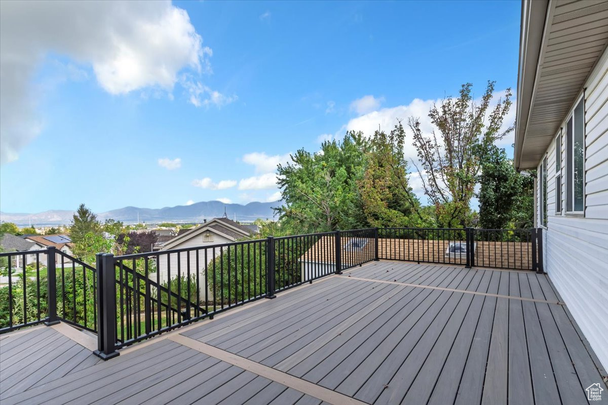 OQUIRRH HIGHLANDS - Residential