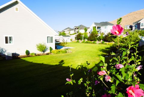 Tiny photo for 9903 N LIPPIZAN WAY E, Eagle Mountain, UT 84005 (MLS # 2129103)