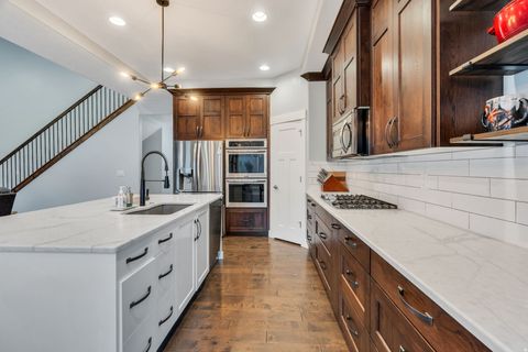 Tiny photo for 9903 N LIPPIZAN WAY E, Eagle Mountain, UT 84005 (MLS # 2129103)