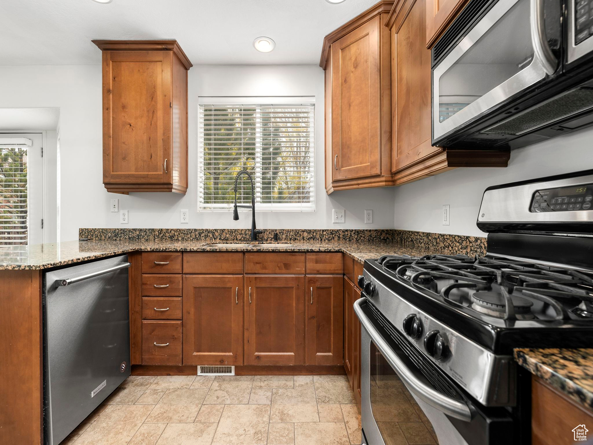 EAGLE CREST 205 - Residential