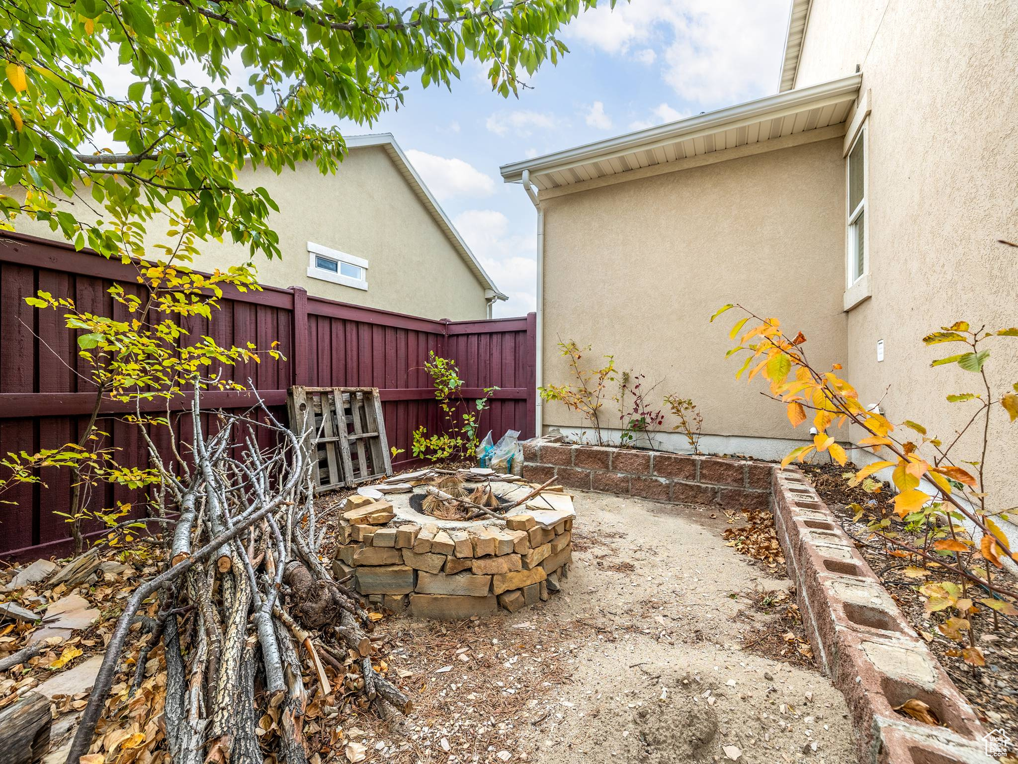 EAGLE CREST 205 - Residential