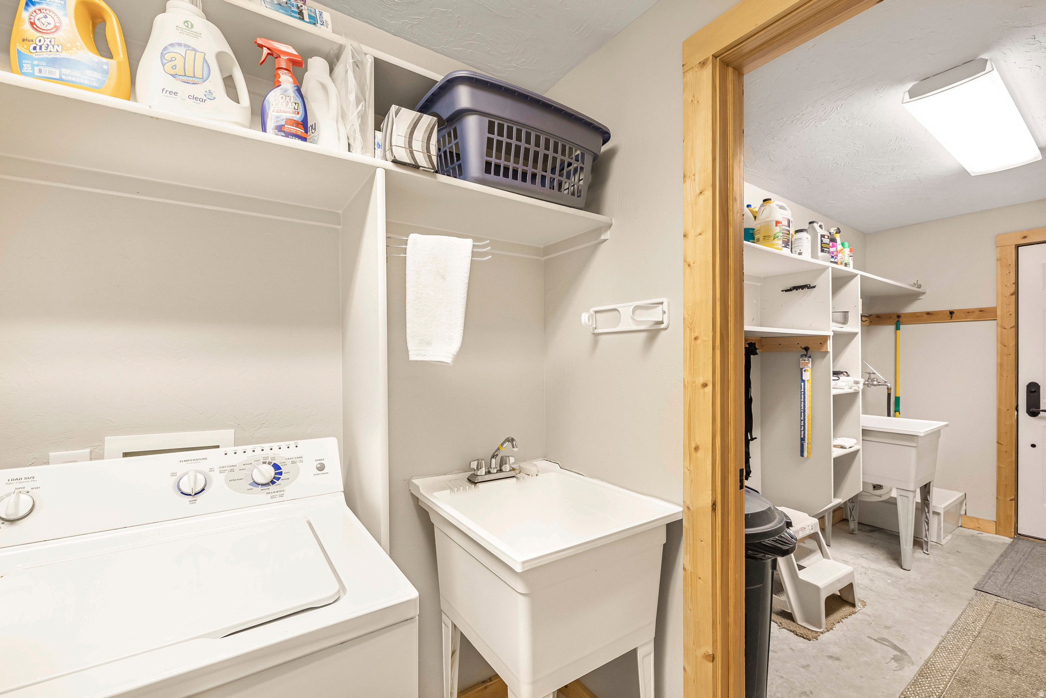 YELLOWSTONE ACRES - Residential