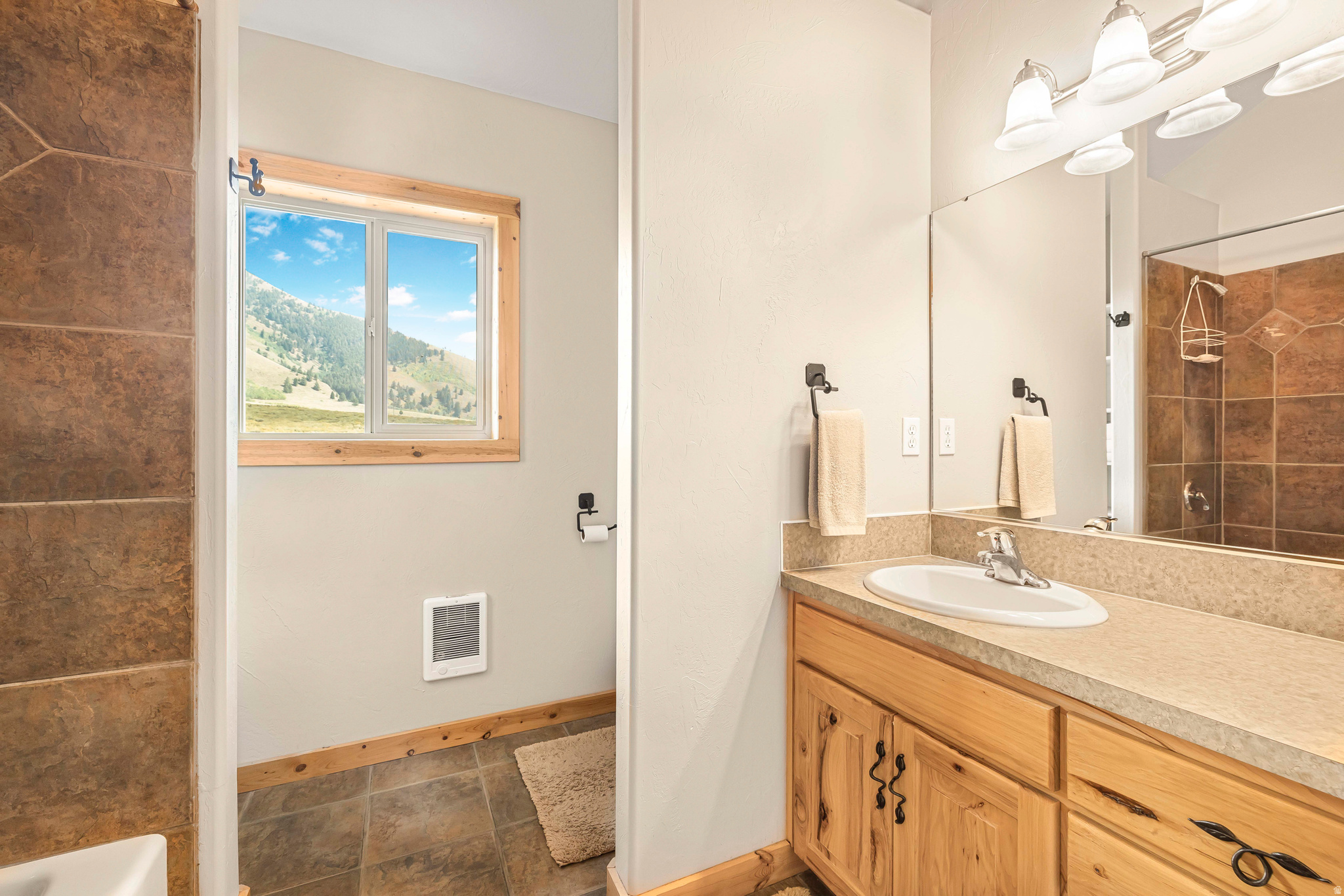 YELLOWSTONE ACRES - Residential