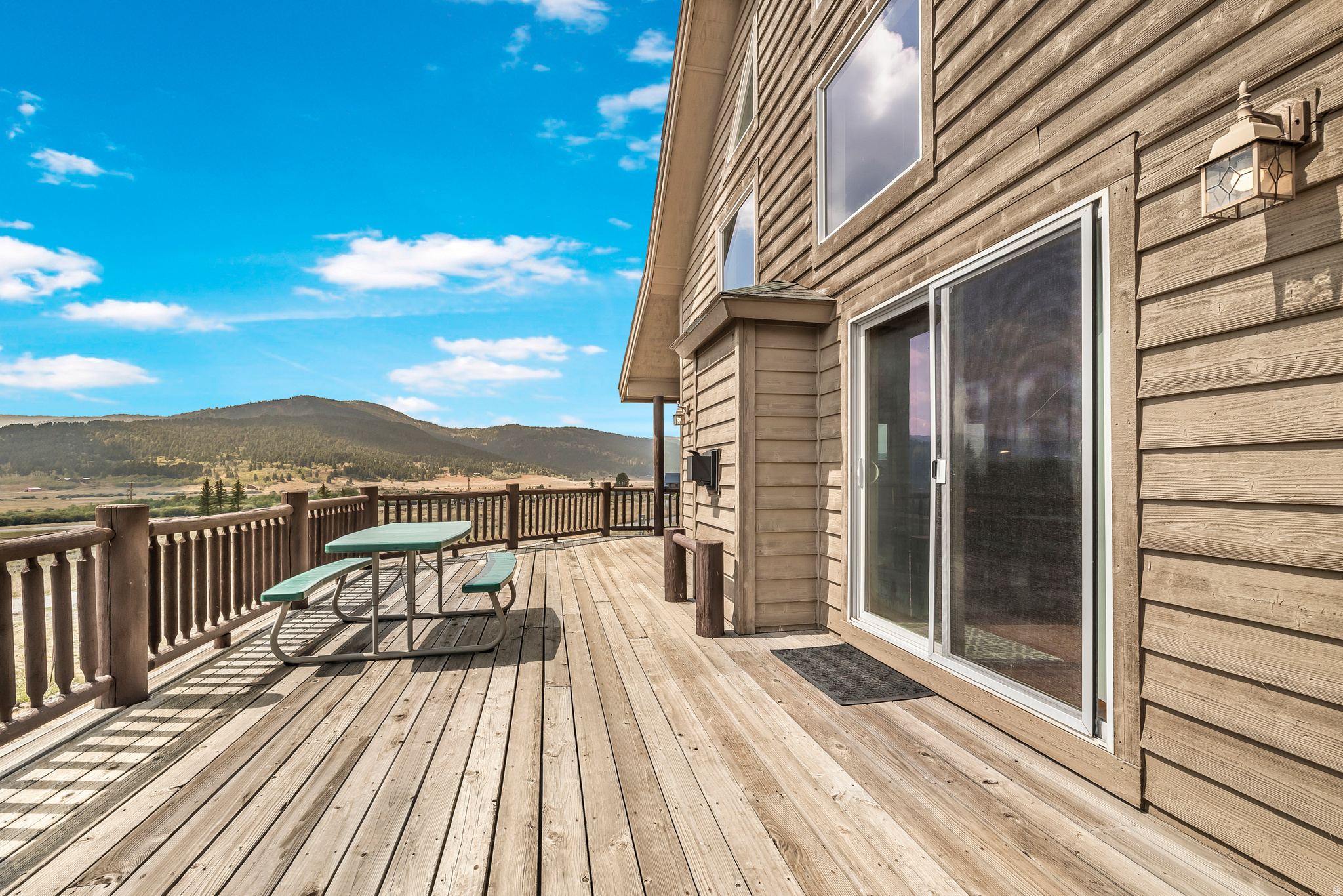 YELLOWSTONE ACRES - Residential