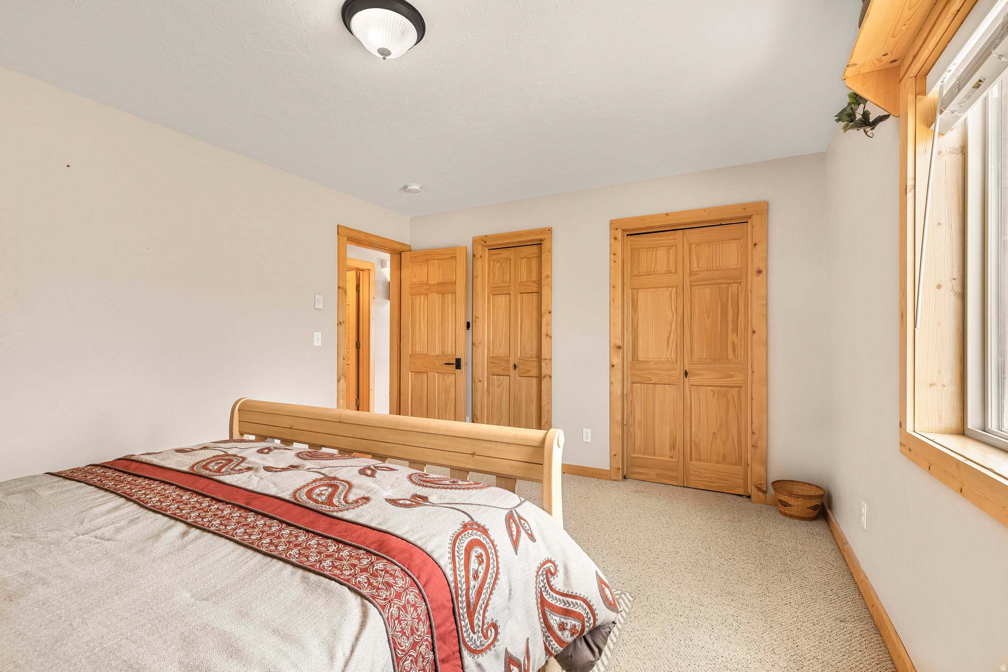 YELLOWSTONE ACRES - Residential