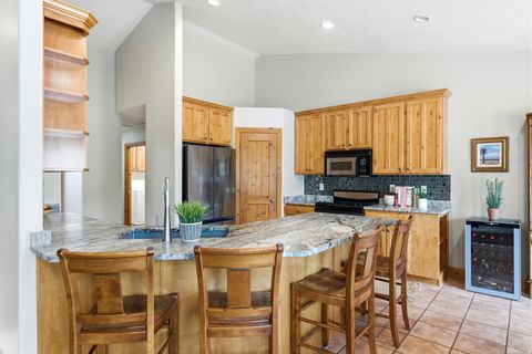 Tiny photo for 1172 W KRISTELDELL CT, Murray, UT 84123 (MLS # 2155781)