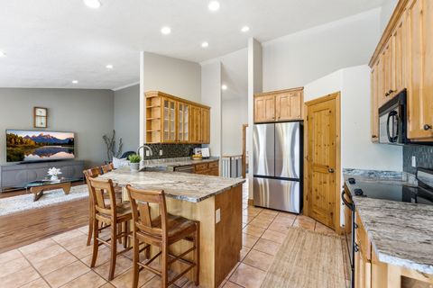 Tiny photo for 1172 W KRISTELDELL CT, Murray, UT 84123 (MLS # 2155781)