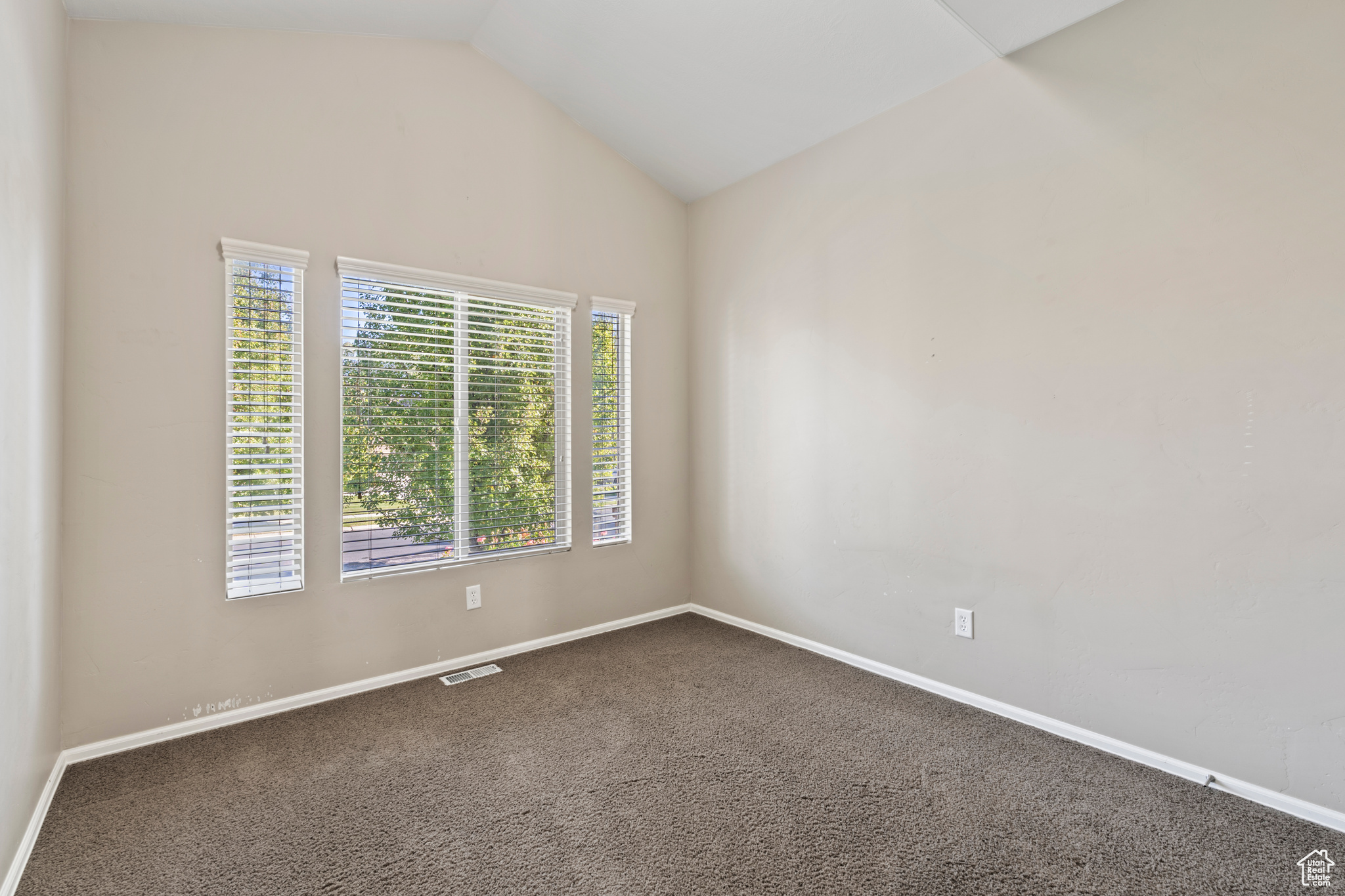 SILVER LAKE - Residential