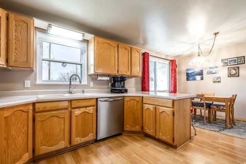 Tiny photo for 4215 GRAMERCY AVE, South Ogden, UT 84403 (MLS # 2122441)
