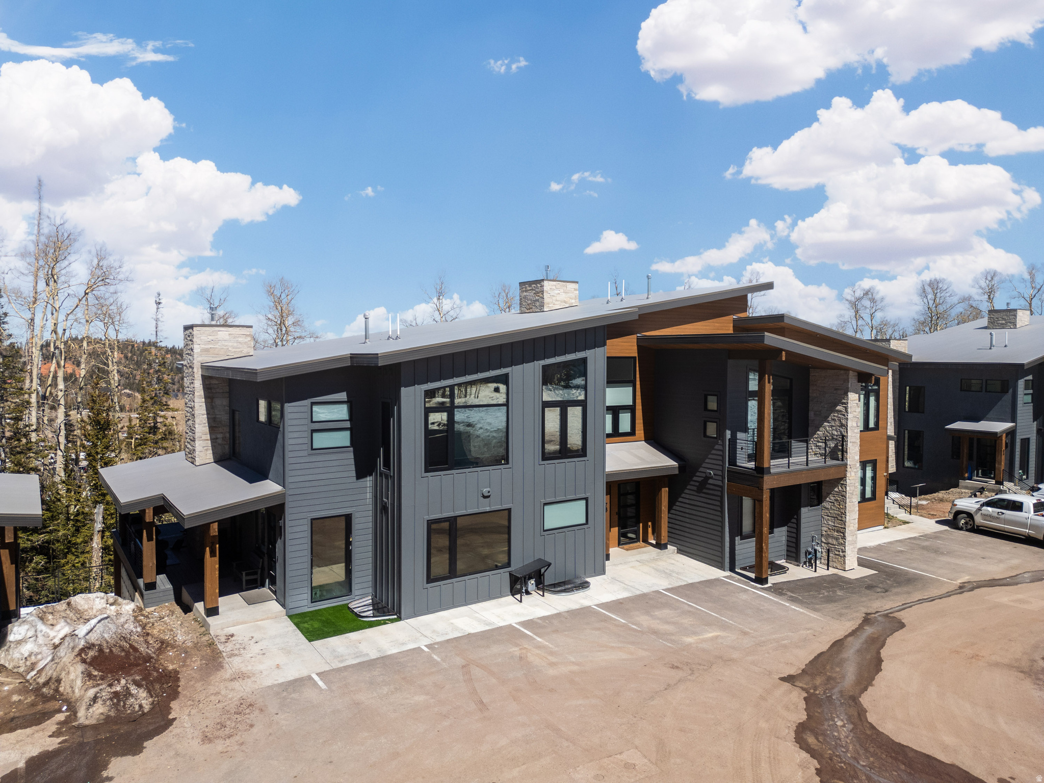 ELEVATE VILLAS - Residential