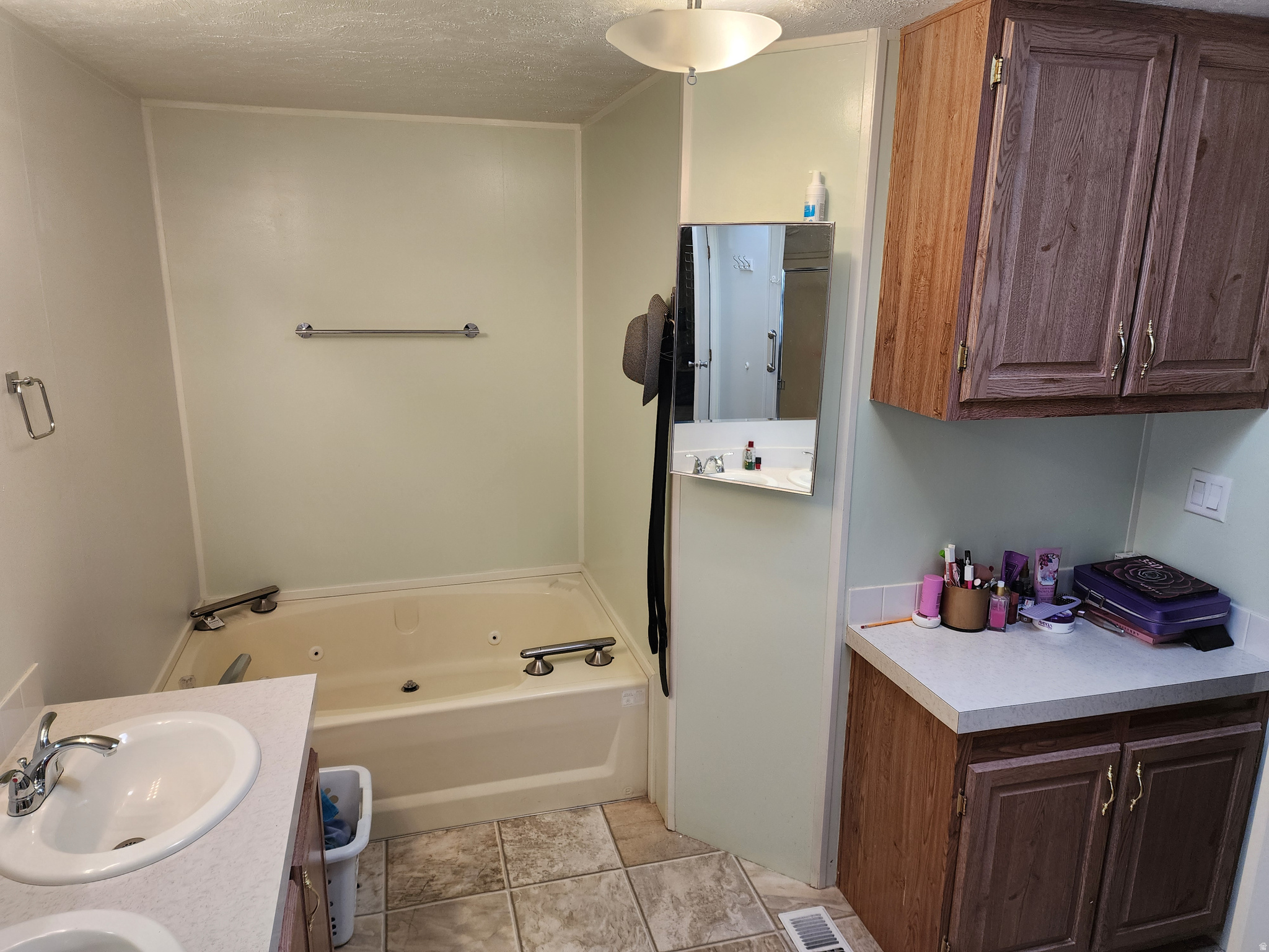 MAJESTIC MEADOWS - Residential