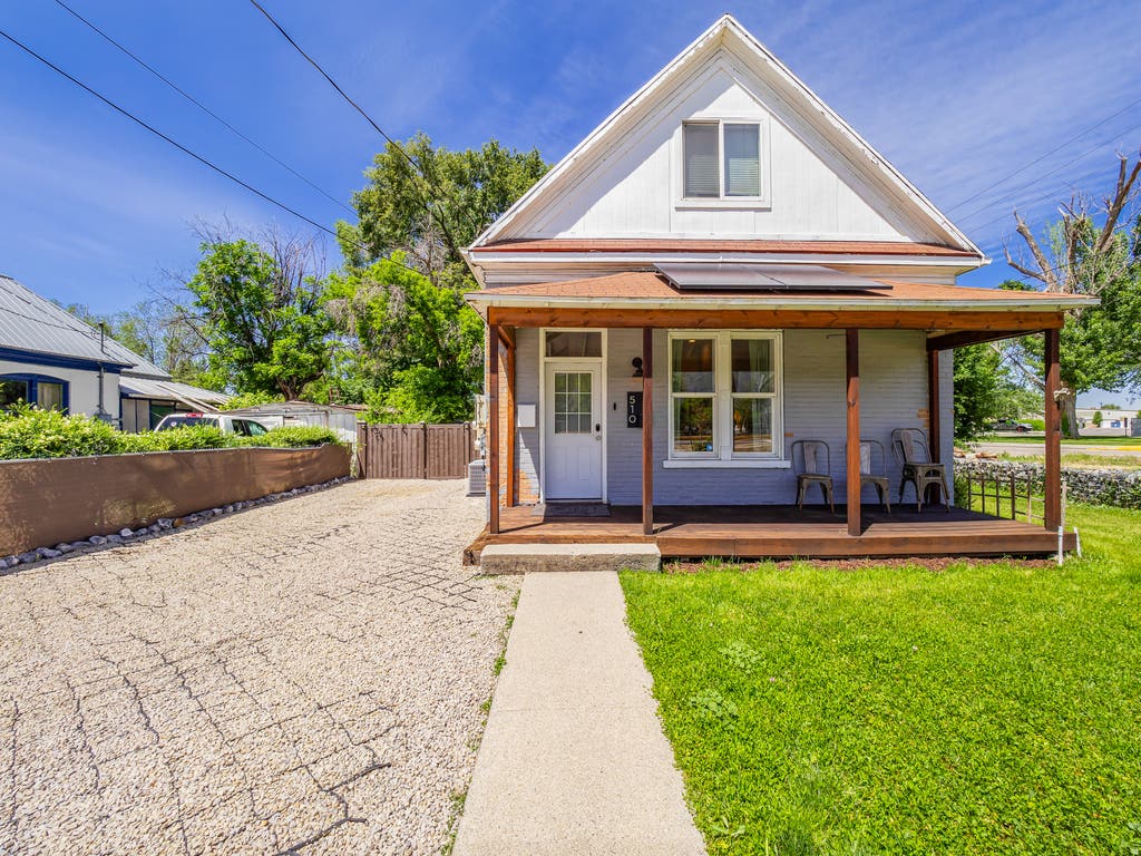 Photo of 510 S 900 W, Provo, UT 84601 (MLS # 2173778)
