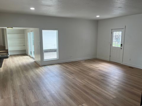 Tiny photo for 5720 S OAKWOOD DR, South Ogden, UT 84405 (MLS # 2168383)