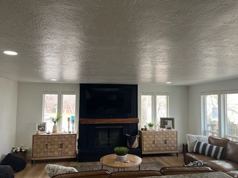 Tiny photo for 5720 S OAKWOOD DR, South Ogden, UT 84405 (MLS # 2168383)